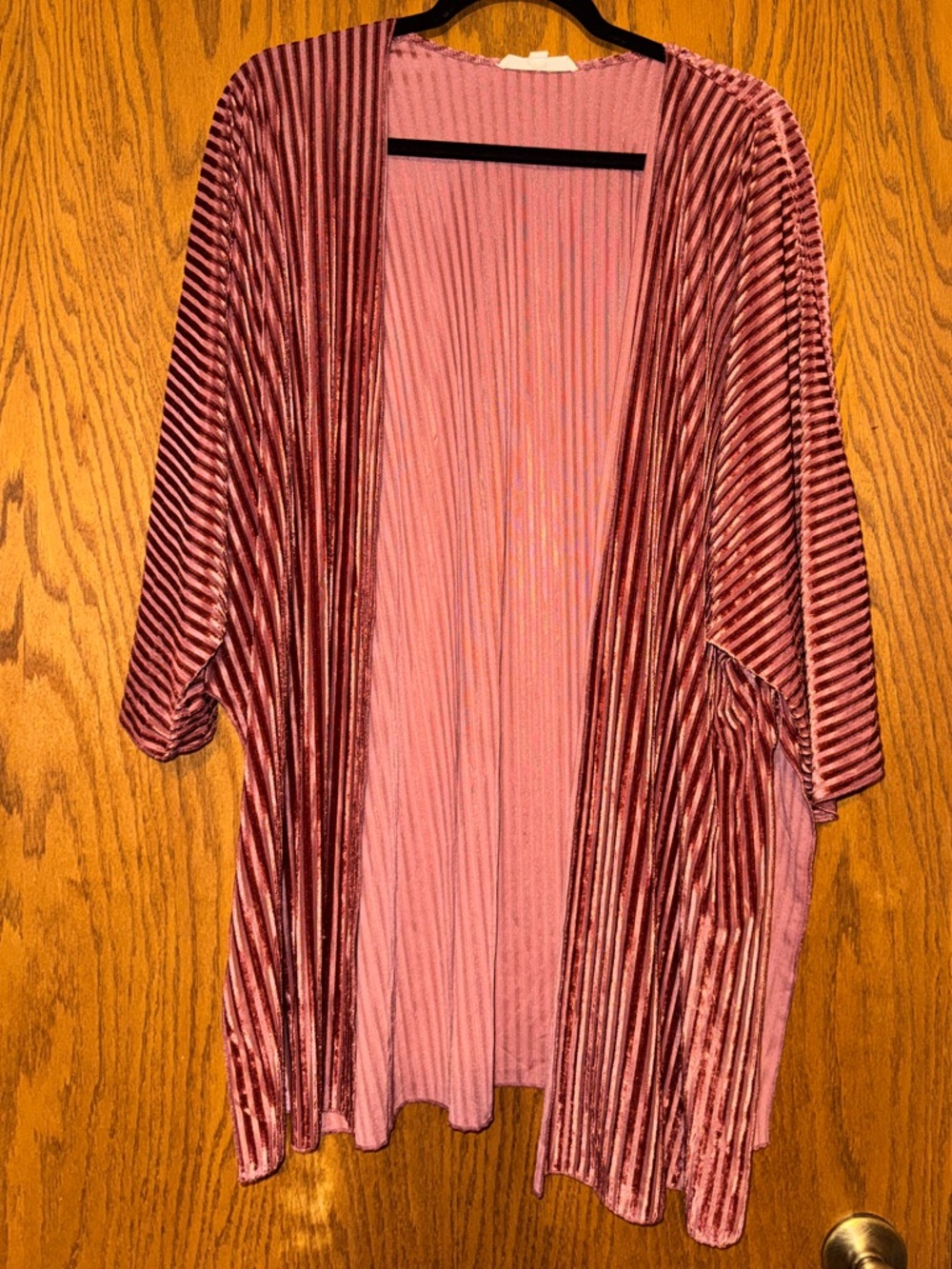 Grade & Gather Velvet Pleated Kimono